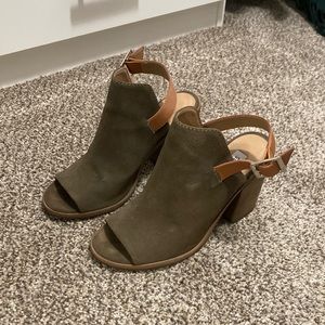 Steve Madden Buckled Block Heel